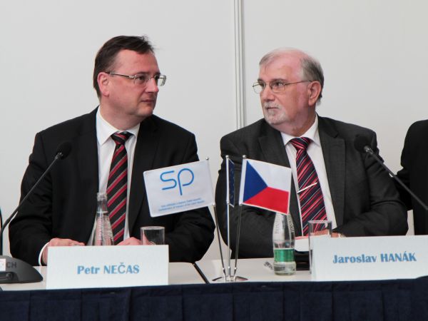 Jaroslav-Hanák-Petr-Nečas-MSV-2012
