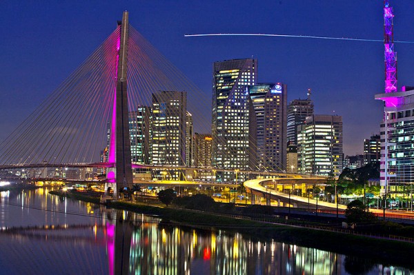 Most Octavio Frias v Brooklynu ve městě Sao Paulo. Foto: RobertoZimme