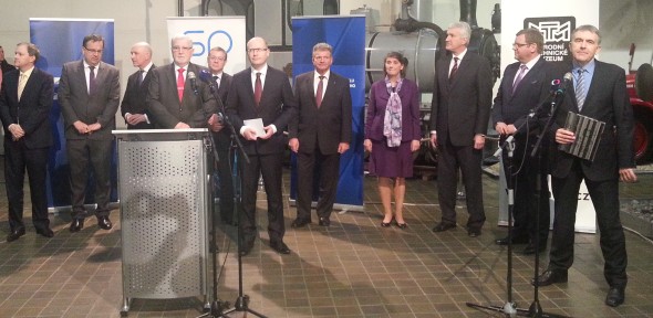 Rok průmyslu a technického vzdělávání 2015 byl odstartován v polovině v ledna v NTM v Praze za účasti předsedy vlády, ministrů, SP ČR a dalších. Foto: Milan Loucký
