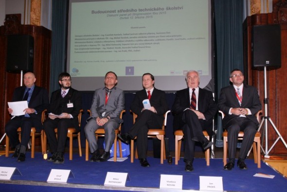 Účastníci závěrečného diskuzního fóra. Foto: Exponex