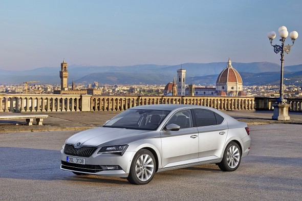 Škoda v prvním čtvrtletí 2016 plynule navázala na loňské úspěchy. Jedním z růstových faktorů je nová vlajková loď Škoda Superb. Foto: Škoda Auto