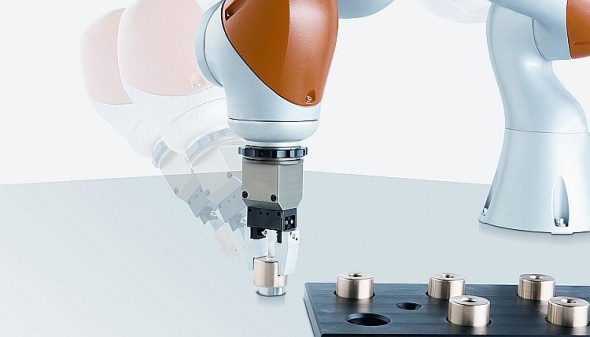 KUKA LBR iiwa. Foto: archiv společnosti KUKA Roboter CEE